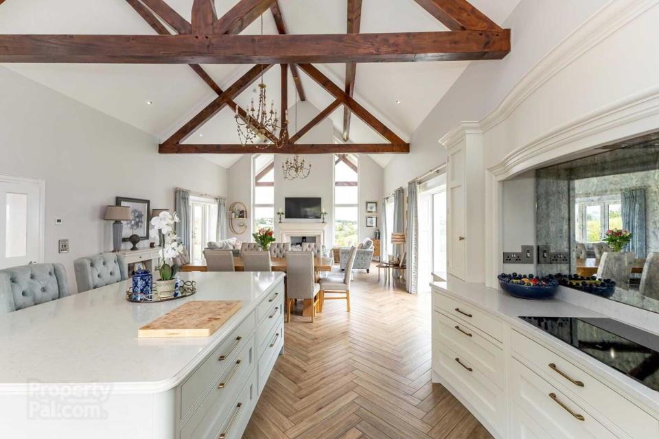 This Georgian-inspired property is on the market now (Photo: Taylor Patterson Estate Agents)